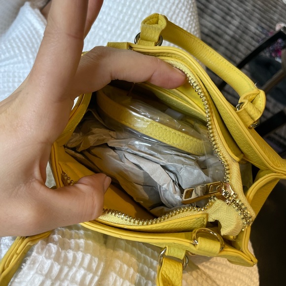 Nwt peta and Jain yellow top handle bag - Picture 5 of 5